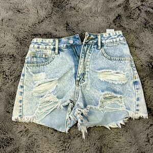 these are jean shorts from SHEIN. size 4. they just don’t look good on me!!